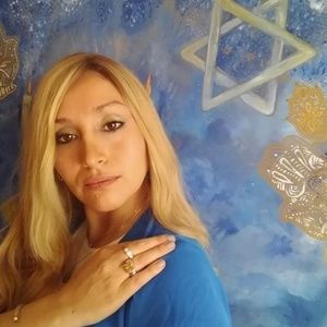 Meet your Posher, Deborah